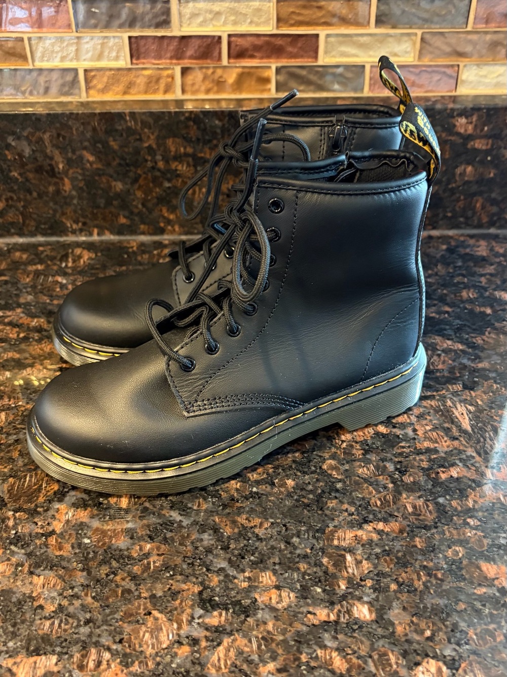Kids Dr. Martens Like New 3Y